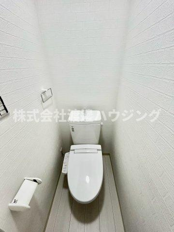 大阪市旭区高殿６丁目のテラスのトイレ