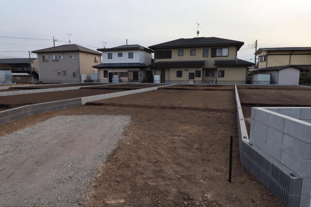 ブルーミングガーデン宇都宮市鶴田町５期　新築一戸建ての駐車場|5号棟外観造成後