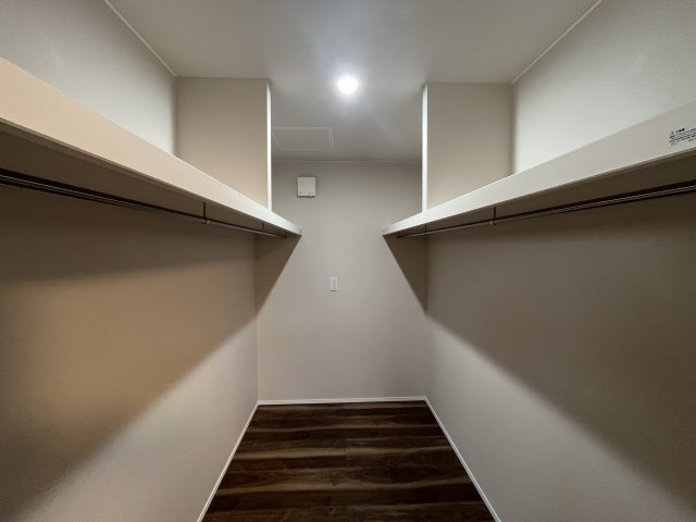 山形市あさひ町12-5（地番）の収納|主寝室 収納