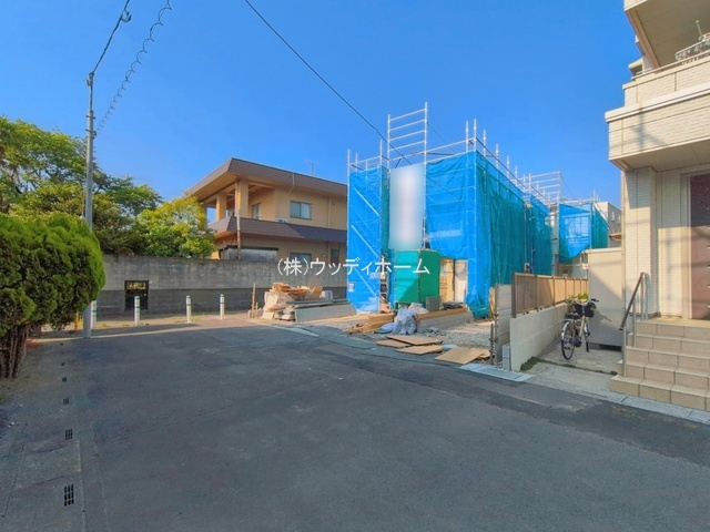 越谷市登戸町4期　新築一戸建て　1号棟の前面道路含む現地写真