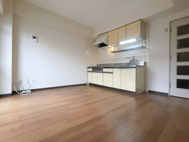 メゾンリヴィエール道場北の居間・リビング