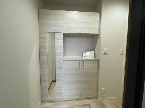 メゾン・ド・ソリアの玄関|シューズボックス付きの玄関です★