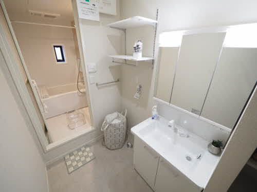 メゾン・ド・ソリアの洗面所|広い洗面スペースです★