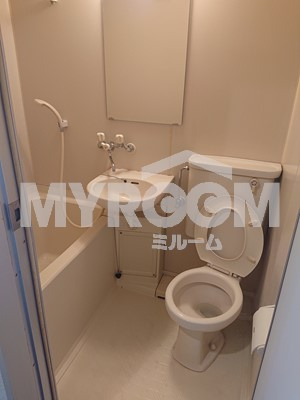 アパートメント大倉No.1の浴室