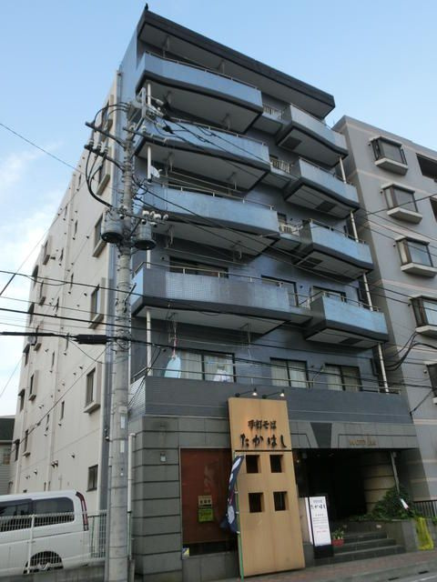 インシティ100の外観