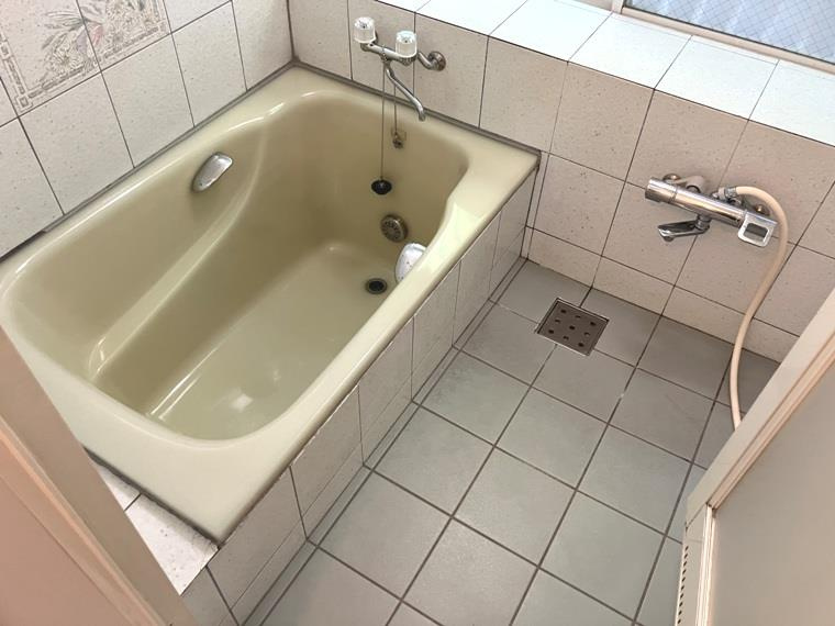 深沢戸建の浴室