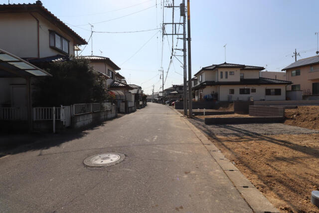 ブルーミングガーデン宇都宮市五代２丁目　新築一戸建ての駐車場|前面道路含む現地造成後
