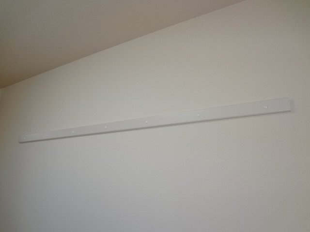 エミリアのその他|ハンガーモール