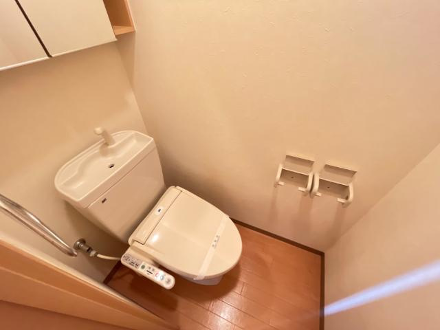 エミリアのトイレ|トイレ