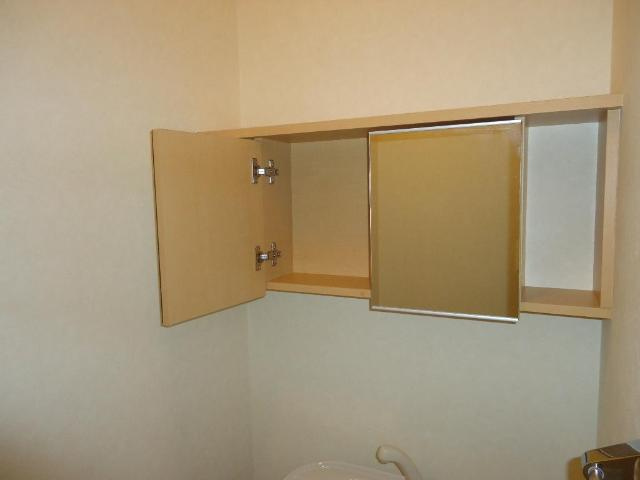 プロニティ　ピア　’０９のトイレ|トイレ収納