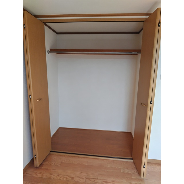 日光町７丁目貸家１の収納