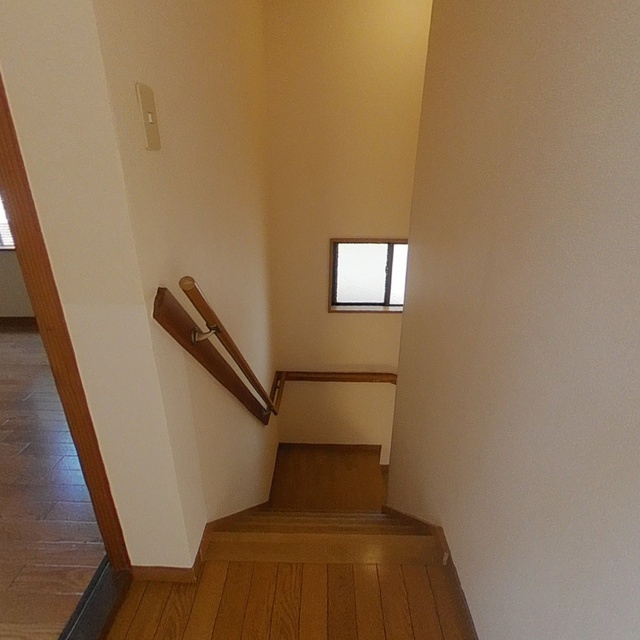 日光町７丁目貸家１のその他|階段