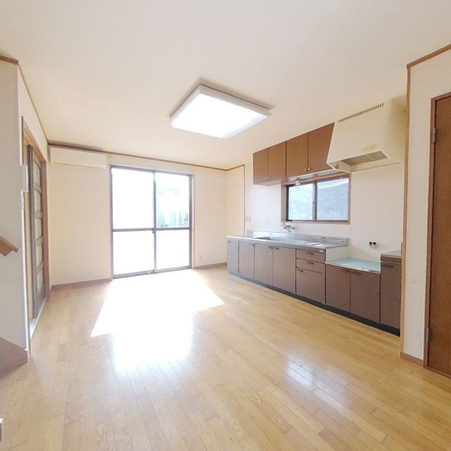 日光町７丁目貸家１の居間・リビング