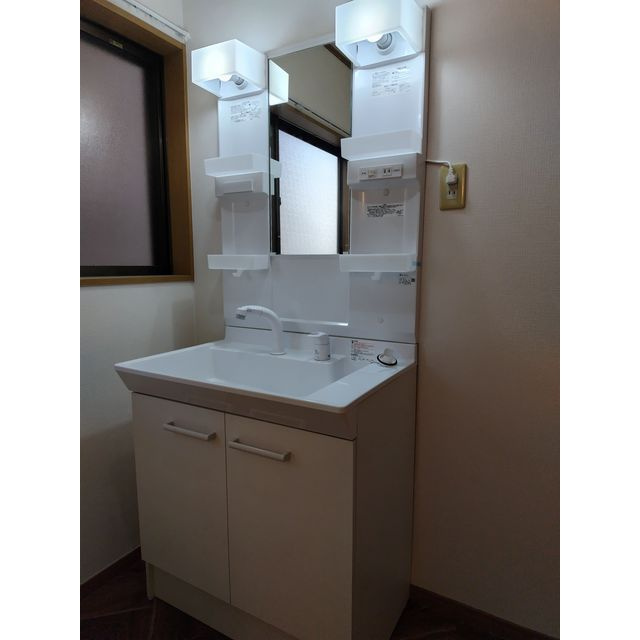 日光町７丁目貸家１の洗面所|洗髪洗面化粧台