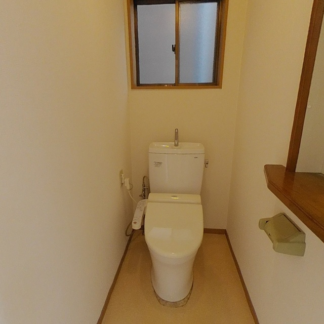 日光町７丁目貸家１のトイレ|温水洗浄暖房便座は残置物です