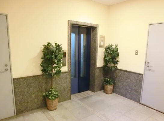 北斗ハイツ 北館のロビー