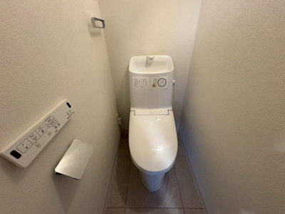 【トイレ】 | 【11日(土)・12日(日)見学可】ベルドゥムール新越谷温泉 | ウォシュレット付きのトイレです♪