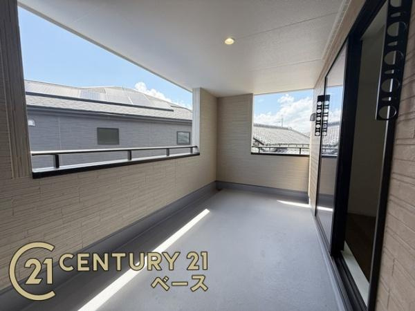 リーブルガーデン菅原町 ４号棟 ／新築一戸建のバルコニー|■現地撮影写真■ゆたっりとしたインナーバルコニー・急な雨でも安心です！