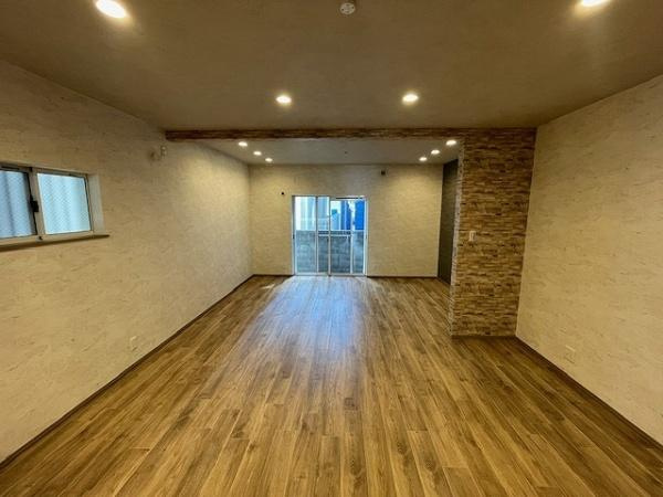 【居間・リビング】 | 大阪市城東区東中浜7丁目　中古戸建