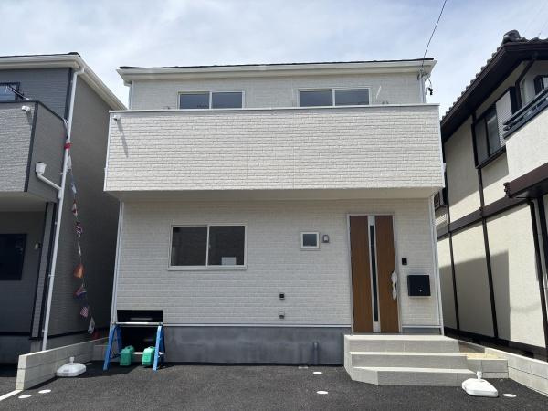 岡崎市上地町第8　全2棟・2号棟