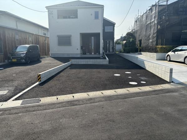 安城市榎前町第5　全2棟・1号棟の駐車場|２台駐車できます！