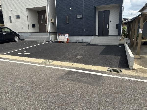 豊田市野見山町第6　全2棟・1号棟の駐車場|広々２台駐車できます！