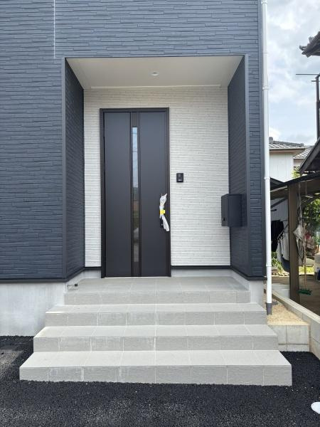 豊田市野見山町第6　全2棟・1号棟の玄関|訪れる人を心地よく迎え入れます。