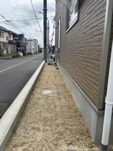 豊田市高上第2　全2棟・2号棟の庭|草花で飾れるお庭。