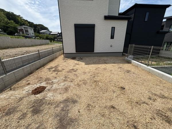 幸田町深溝　全2棟・2号棟の庭|ウッドデッキやBBQ。想像が膨らむお庭
