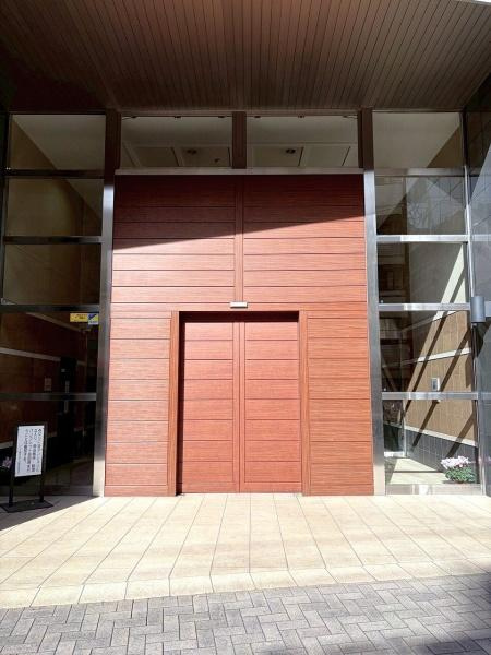 リシェ横浜山下公園のエントランス