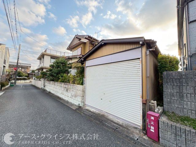 【外観】 | 流山市江戸川台東3丁目 | 50坪以上のゆとりある土地なので2台分の駐車スペースやガーデニング、お子様の遊び場まで確保することができそうですね♪