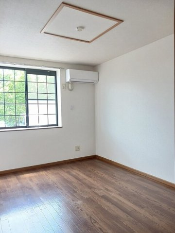 シャトルの内装