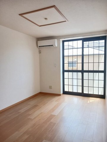 シャトルの内装