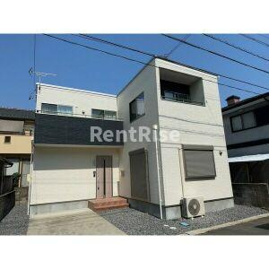 稲沢市平和町戸建のエントランス