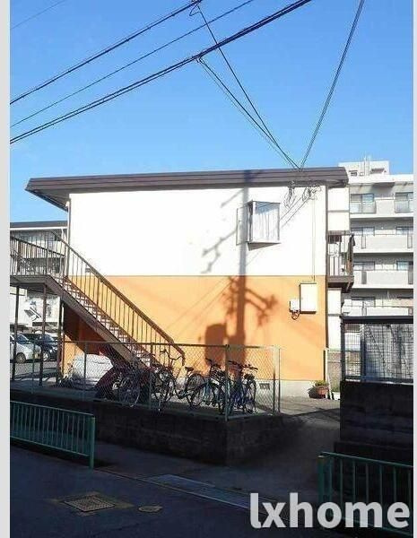 矢頭ハイツB棟のエントランス|清潔なエントランスです
