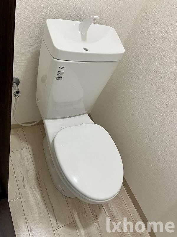 矢頭ハイツB棟のトイレ|ゆったりとした空間のトイレです