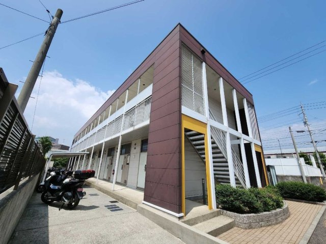 レオパレスゴールド枝松の外観