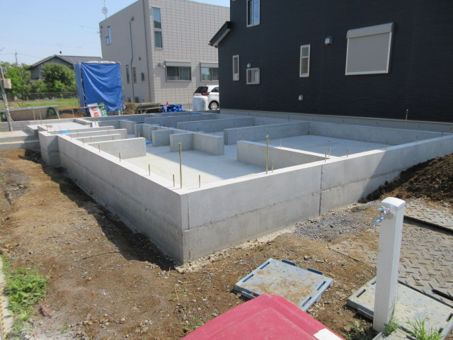 【仲介手数料無料】新築戸建　東松山市和泉町6付近の前面道路含む現地写真