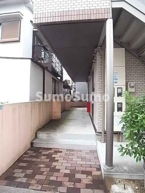 グレイス南塚口のエントランス|毎日通るエントランスはこのようになっています