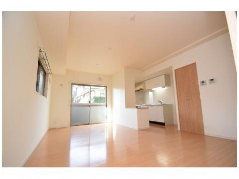 オトジローネⅡの居間・リビング