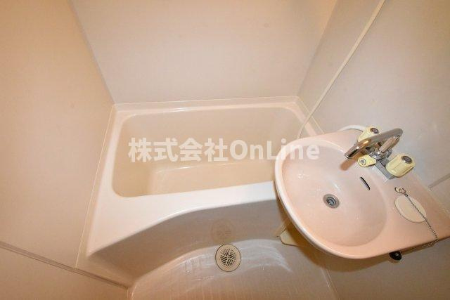 エルヴ源氏ケ丘の浴室