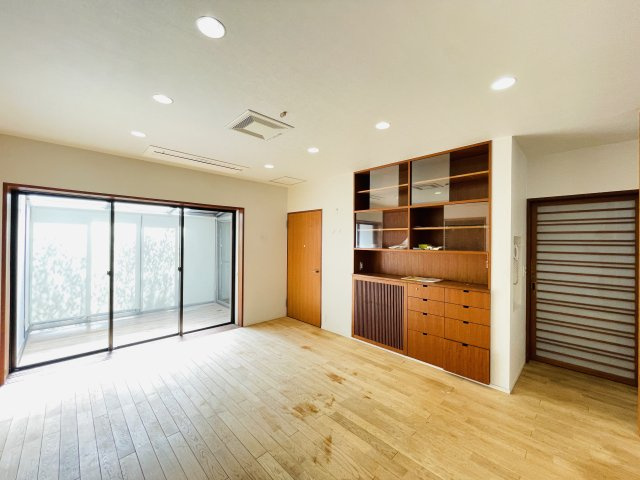 【居間・リビング】 | 熊谷市末広3丁目　中古戸建