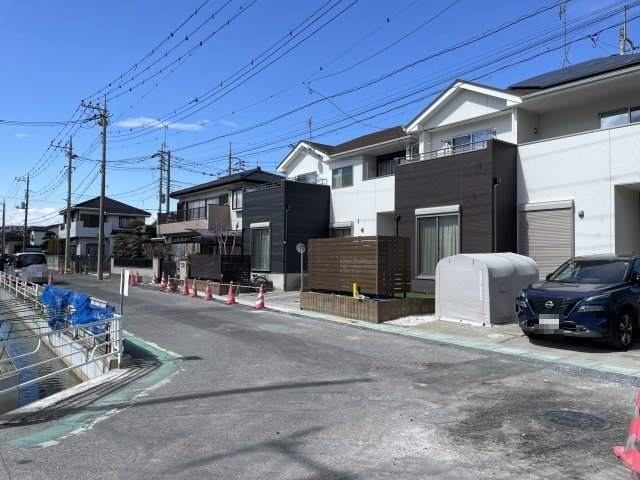 【前面道路含む現地写真】 | 熊谷市末広3丁目　中古戸建