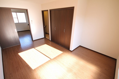 【洋室】 | ＦＯＬＩＡＲ | 使い勝手のいい洋室です