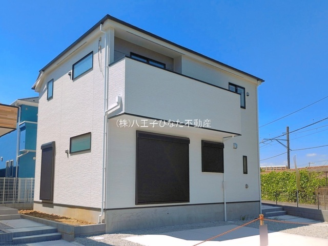 『八王子市新築戸建て』八王子市七国1-16-14【仲介手数料無料】　３期の前面道路含む現地写真|～仲介手数料無料☆八王子ひなた不動産～八王子市七国　新築戸建て