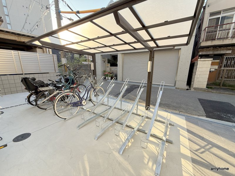 スペチアーレ太子橋　仲介手数料無料の駐車場