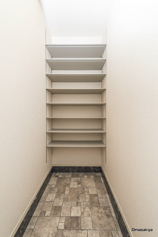 ラ・フェリーチェの玄関|シューズクローゼット