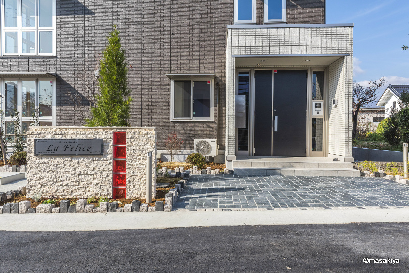 ラ・フェリーチェのエントランス|エントランス　オートロック付き