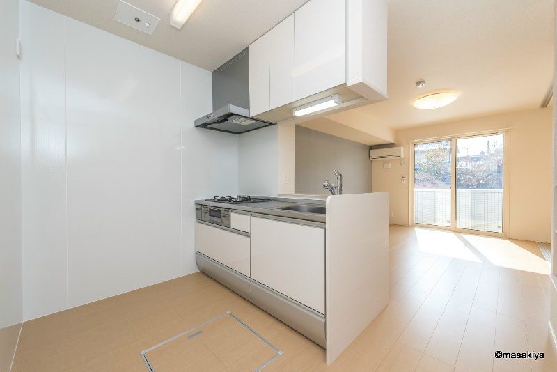 ラ・フェリーチェのキッチン|カウンターキッチン　ビルトイン3口コンロ付き