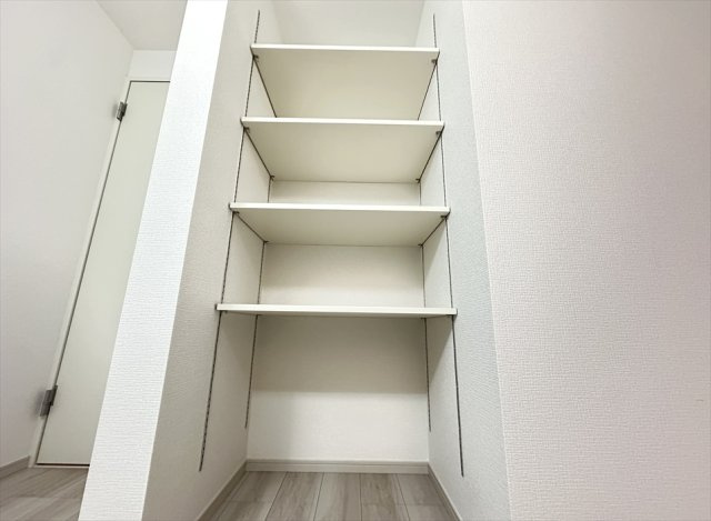 【前面道路含む現地写真】 | 新座市東3丁目　新築一戸建住宅　全1棟　(志木本店) | 現地（2026年3月）撮影／家族それぞれの空間を確保できる4LDK